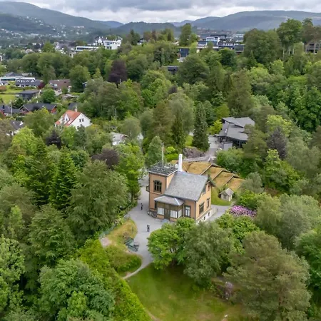 Historic With Dock Boat & Water Views * Bergen