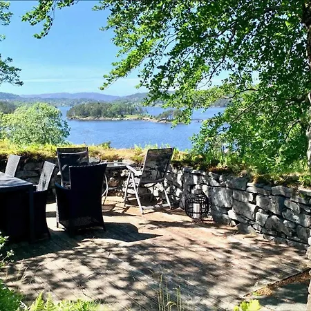Historic With Dock Boat & Water Views Lejlighed